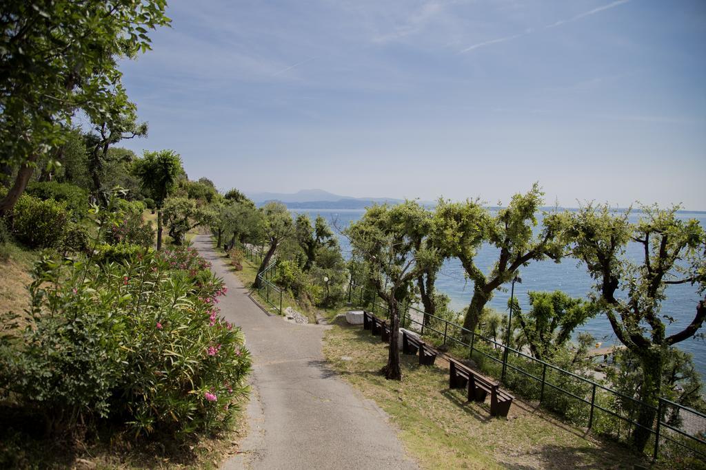 Sereno Camping Holiday Moniga del Garda Экстерьер фото