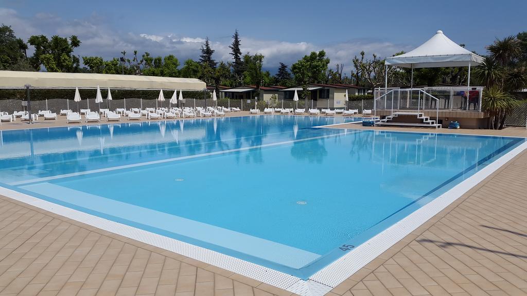 Sereno Camping Holiday Moniga del Garda Экстерьер фото